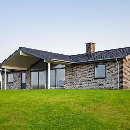 4 Bedroom Awesome Home In Faaborg Vakantiehuis